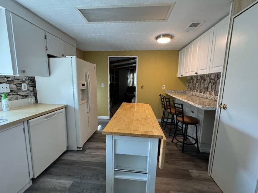 32 Ee Street a Lakeland, FL Mobile or Manufactured Home for Sale